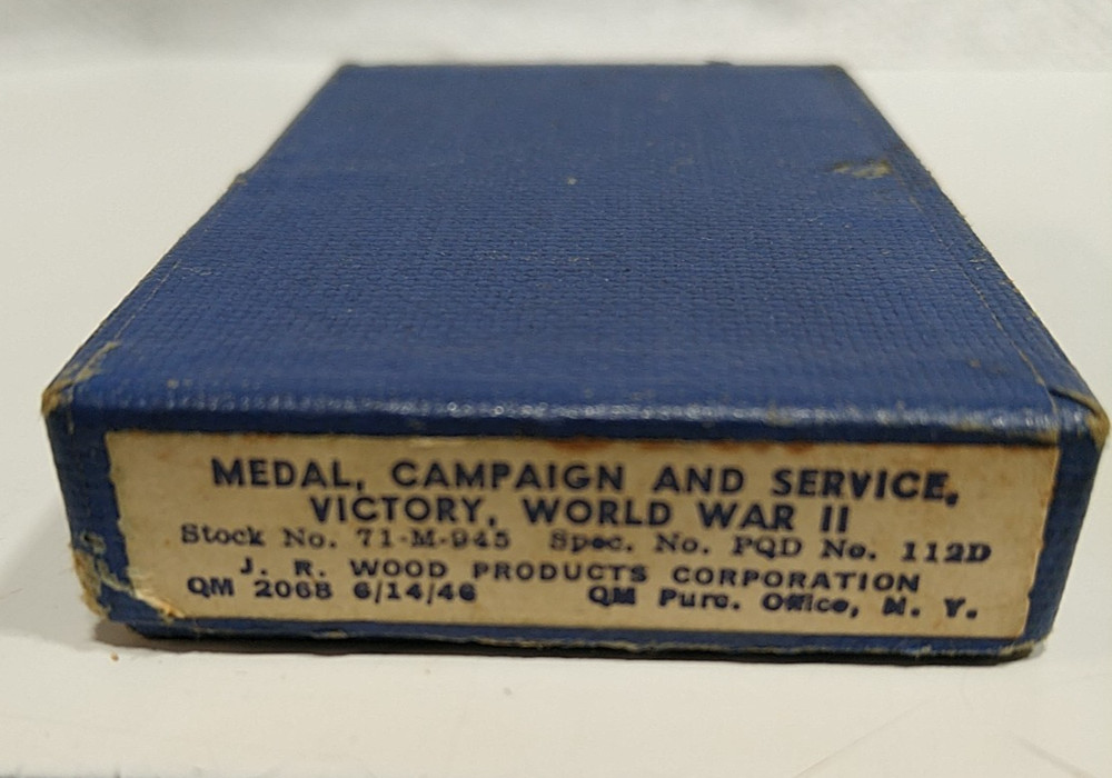WWII 71-M-945 Service award