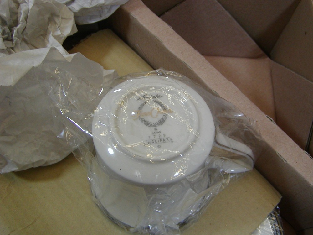 NEW NORITAKE HALIFAX 5 PIECE PLACE SETTING