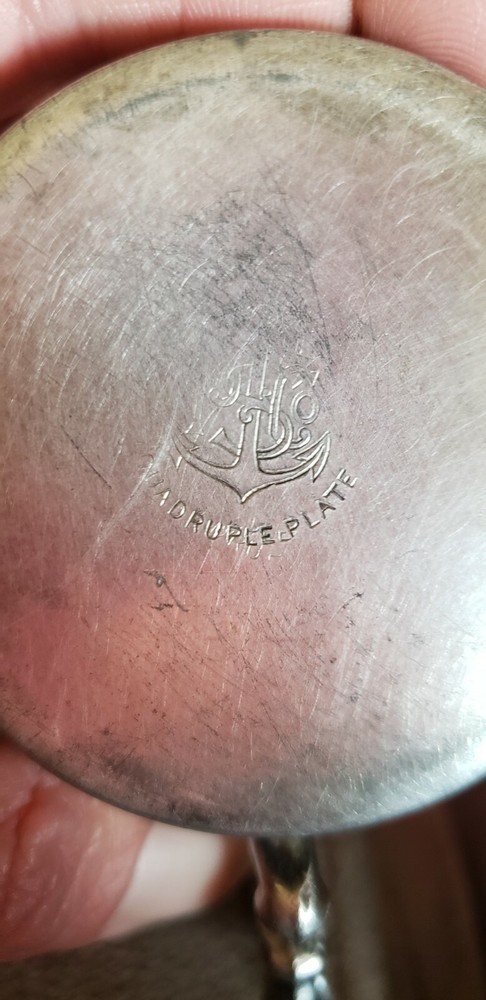 ANTIQUE QUADRUPLE PLATED CUP WITH HANDLE