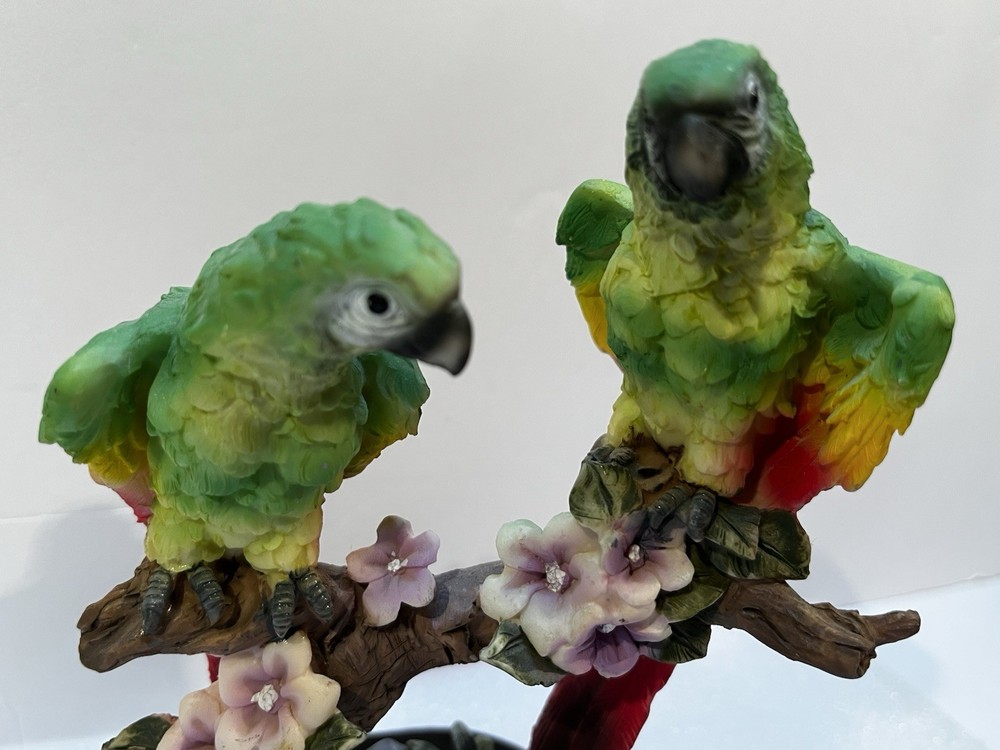 Jaynee’s Collection Parrot Figurine