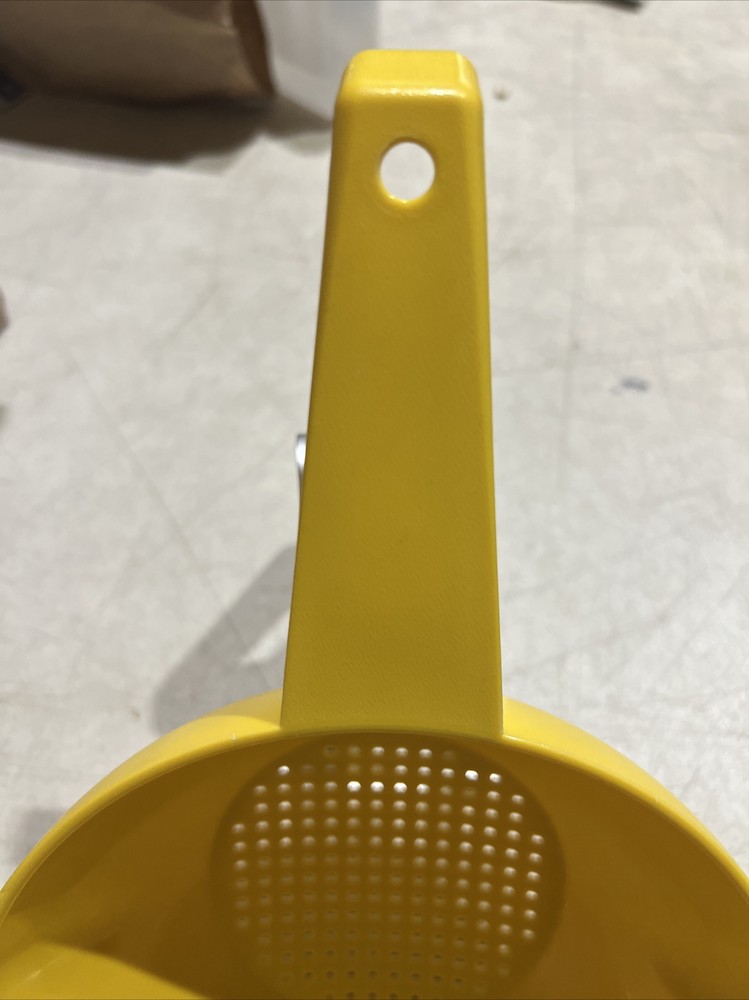 Vintage Tupperware Yellow Colander Strainer With Handle #1200-4 Good Used
