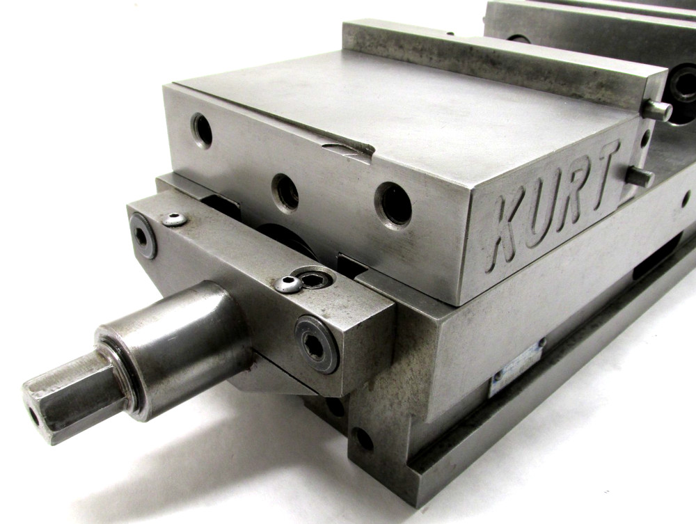 KURT 6" ANGLOCK DOUBLELOCK CNC MACHINE VISE w/ JAWS & HANDLE - #DL600A