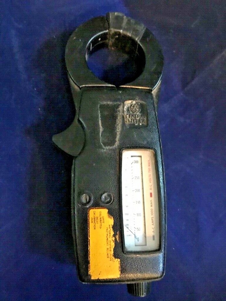 GE Voltmeter Meter Snapper 942D Clamp On Used