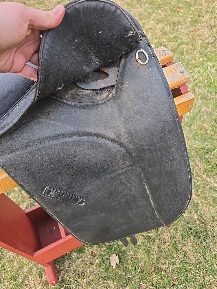 Dressage Saddle Synthetic