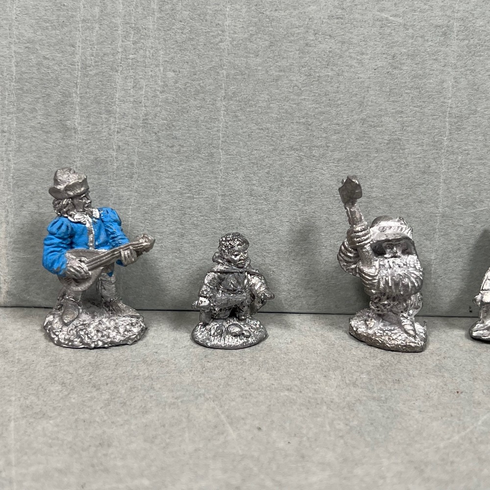 Grenadier 1980 Advanced D & D Figure Set Dungeon Explorers 5001 MISSING TWO +Box