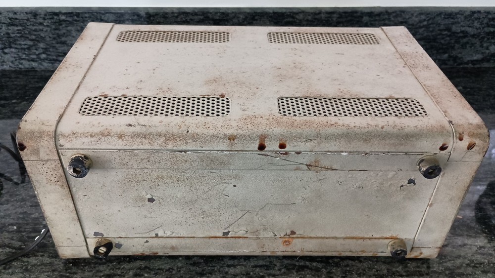 P&H Electronics Model DI-1 RF Distortion Indicator Oscilloscope