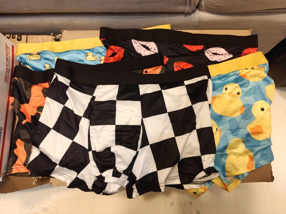 GT5- 5 Boxer Briefs Funny Design Ducks, Lips, Camo, Checker Patterns Size Medium