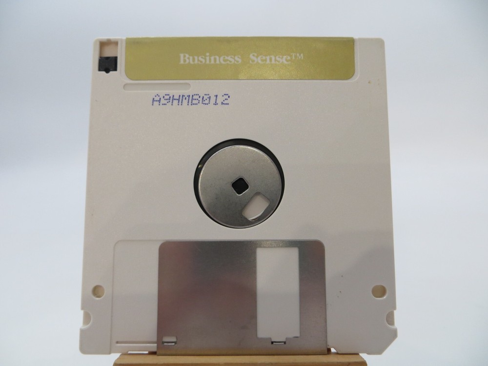 3.5" Floppy Disk BUSINESS SENSE Monogram 1989 Computer Program Disc