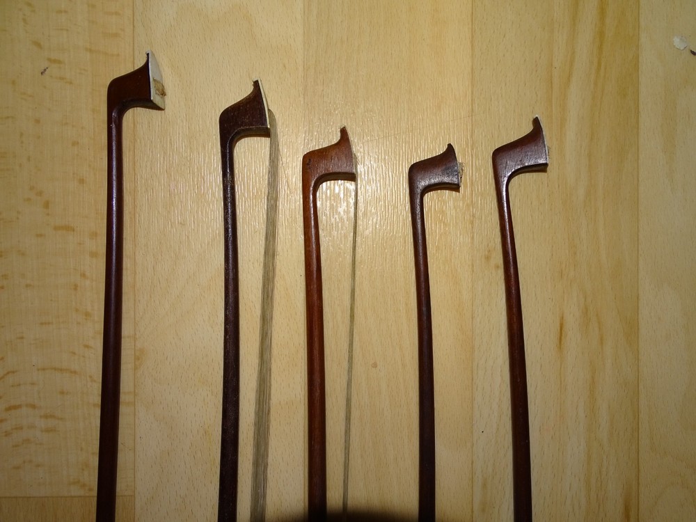 10 OLD VIOLIN BOWS FOR RENOVATION (S070)