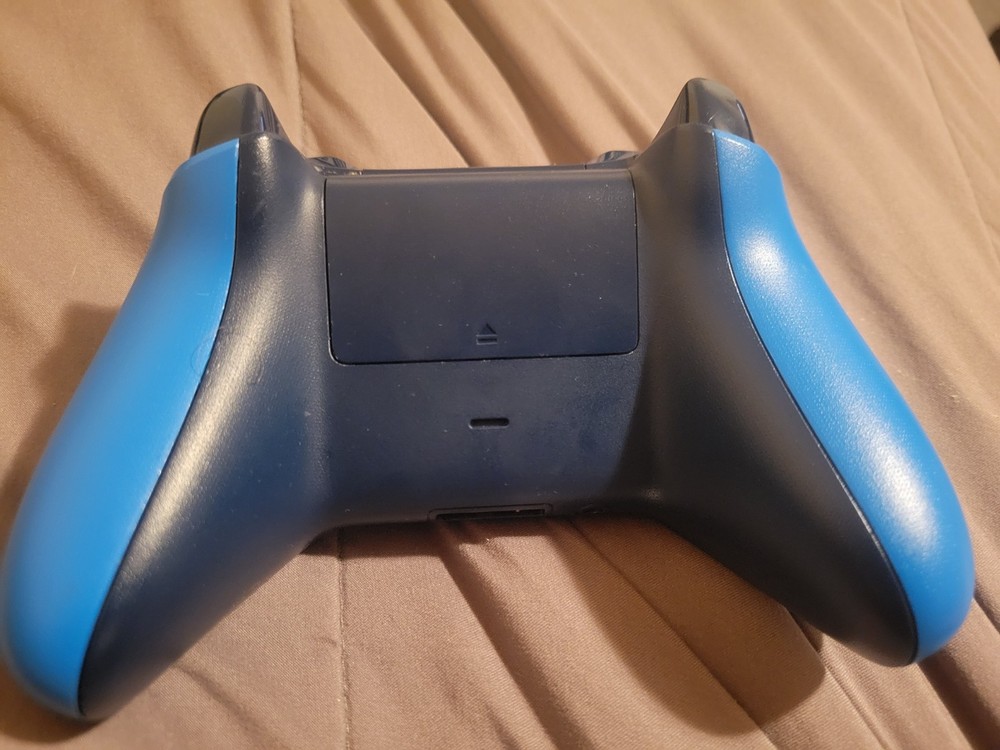 Microsoft Xbox One S Wireless Controller - Blue (FOR PARTS ONLY)