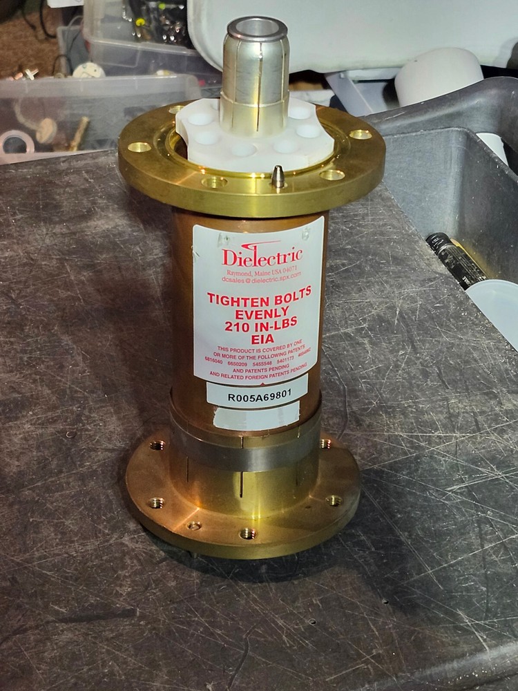 3 1/8" EIA Straight Section Fixed Flange, 7 in