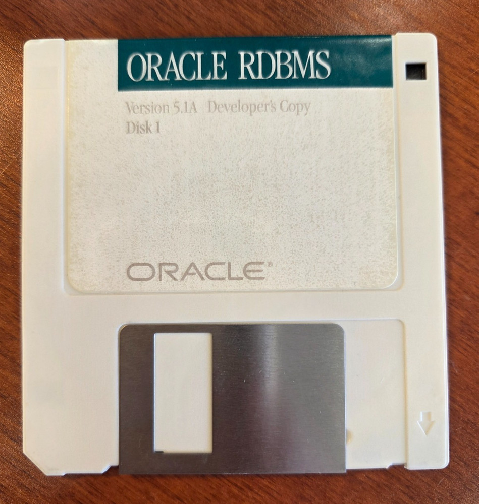 1987 Oracle Database Installation Software 3.5" Discs Total of 11 Discs