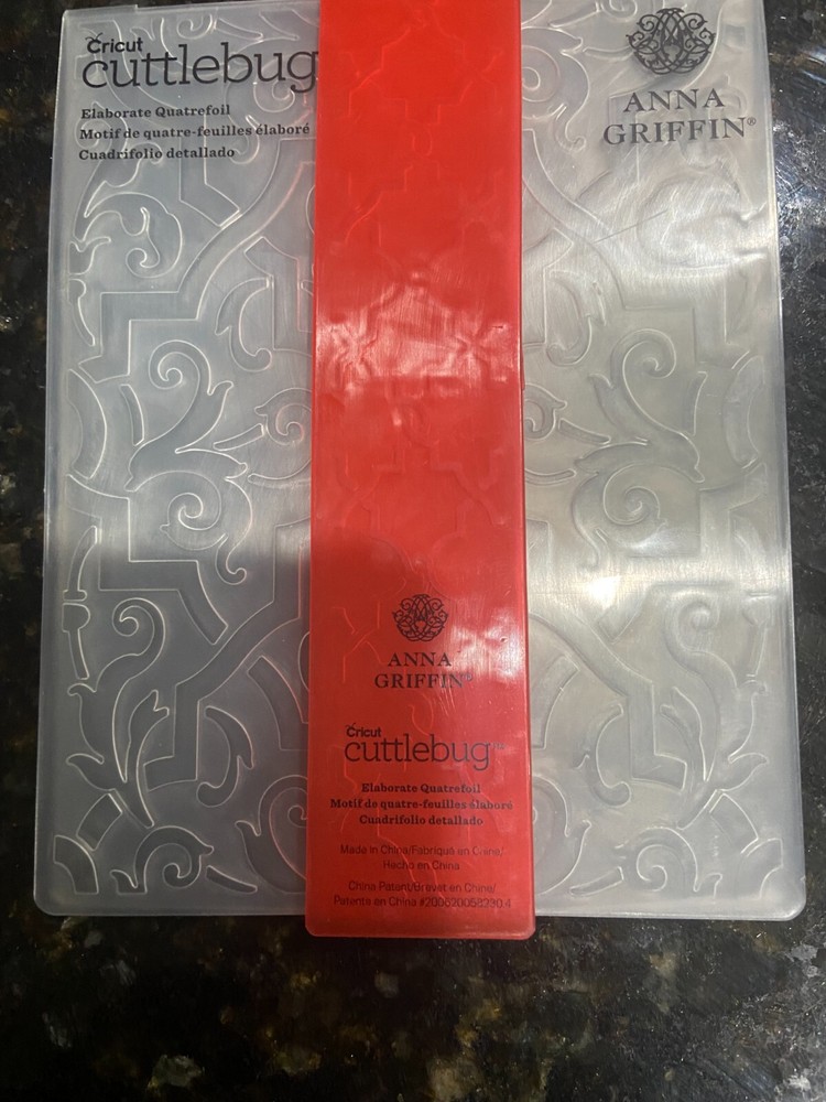 Cricut Cuttlebug Anna Griffin ELABORATE QUADREFOIL Embossing Folder &Border