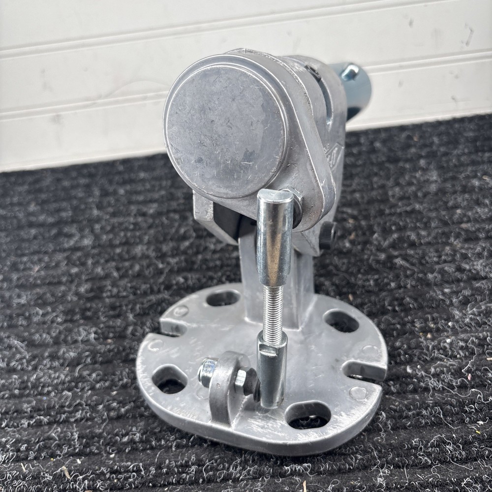 Rock-It Adjustable Bull Float Bracket