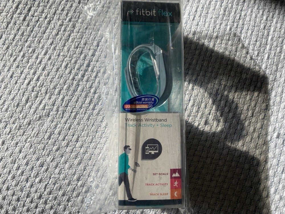 Fitbit Flex Green Wireless Activity Tracker Unopened New In Sealed Box