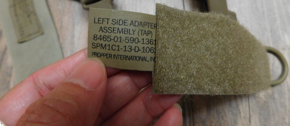 MOLLE II TAN TAP RIGHT/ LEFT SIDE ADAPTER ASSEMBLY