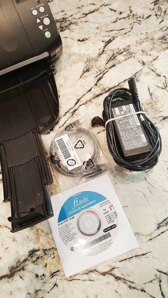 Fujitsu FI-7160 document scanner Work Group Scanner fully set in box