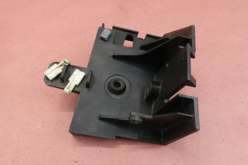 2014-2019 Harley Davidson Electra Glide Limited MOUNT BRACKET 69200231