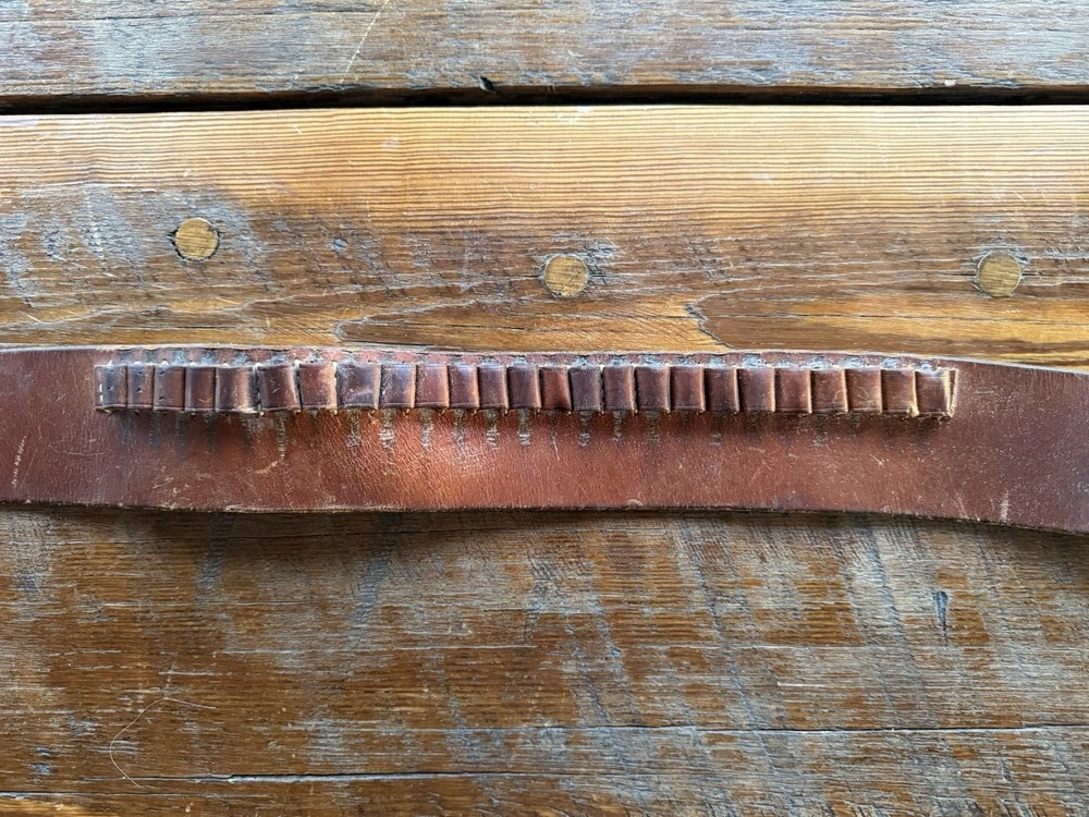 Vintage HUNTER leather Bullet Belt