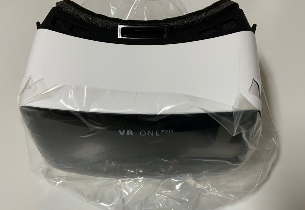 🧷 Zeiss VR ONE Plus Headset White 🆕 As Shown, 👉MISSING STRAPS👈