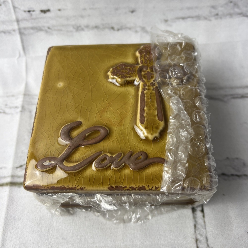 Cracker Barrel Exclusive Cross Ceramic Box With Lid