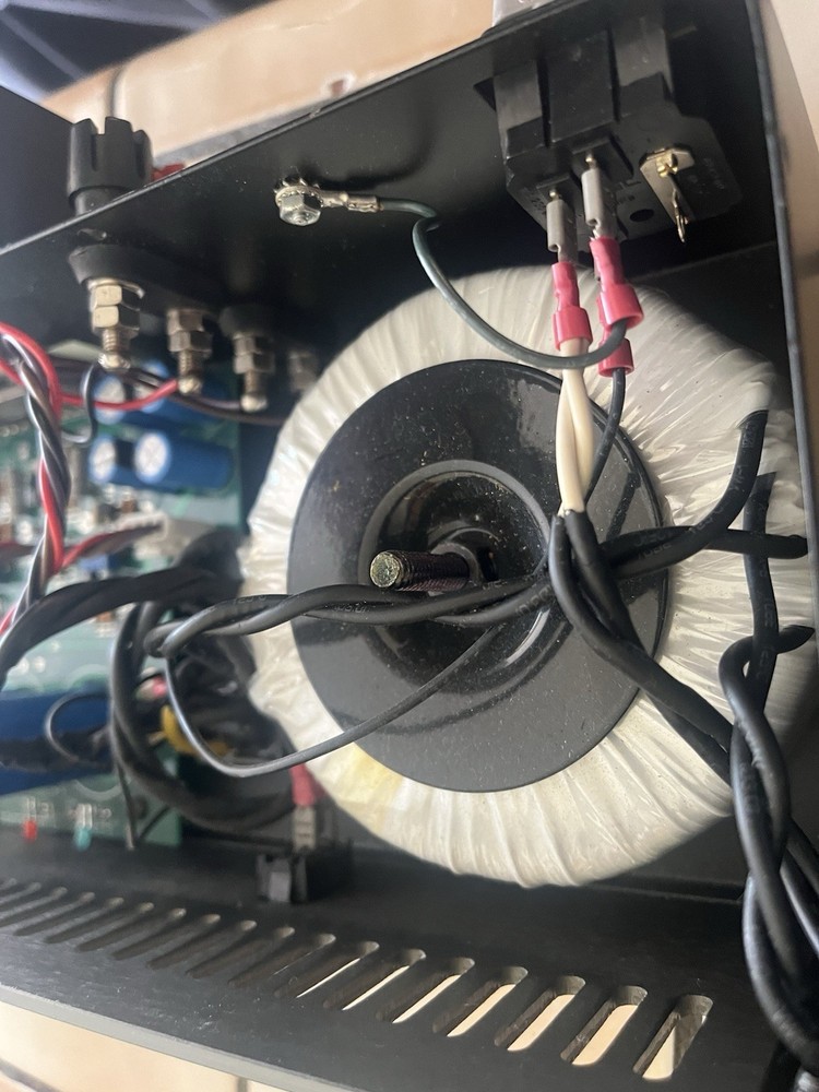 Rolls RA200 Rackmount Mosfet Power Amplifier - Tested