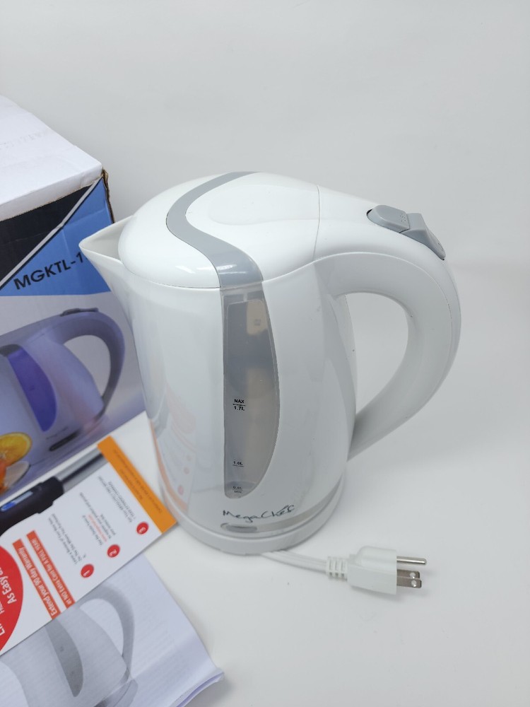 MegaChef MGKTL-1743 1.7L Tea Kettle - White