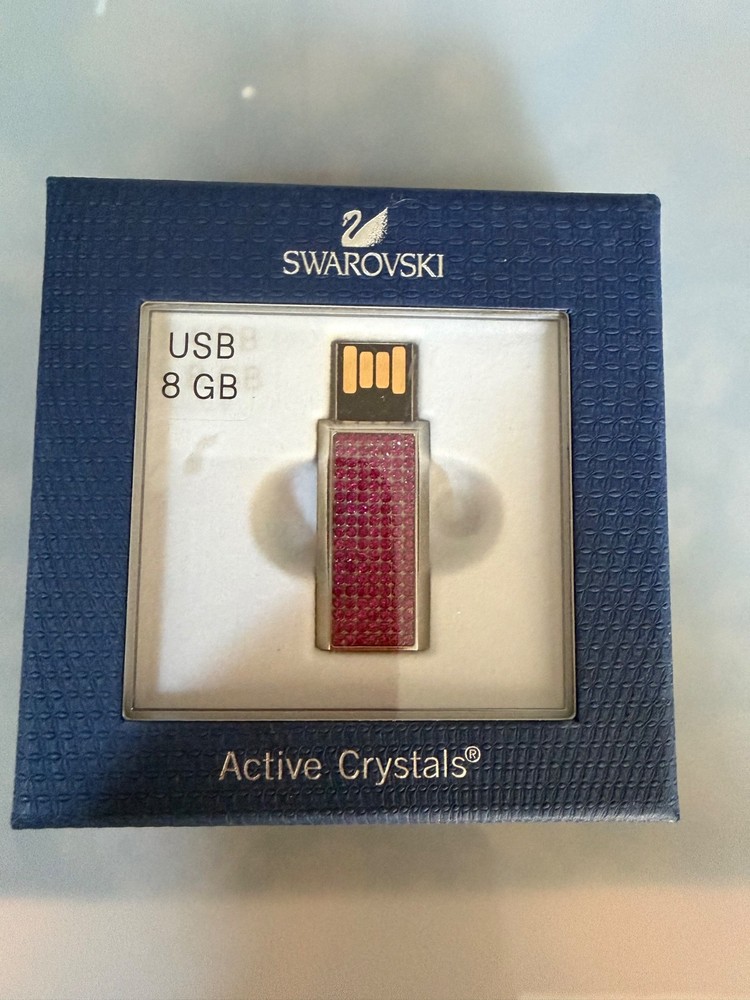 Swarovski Active Crystals USB flash drive (8GB capacity)