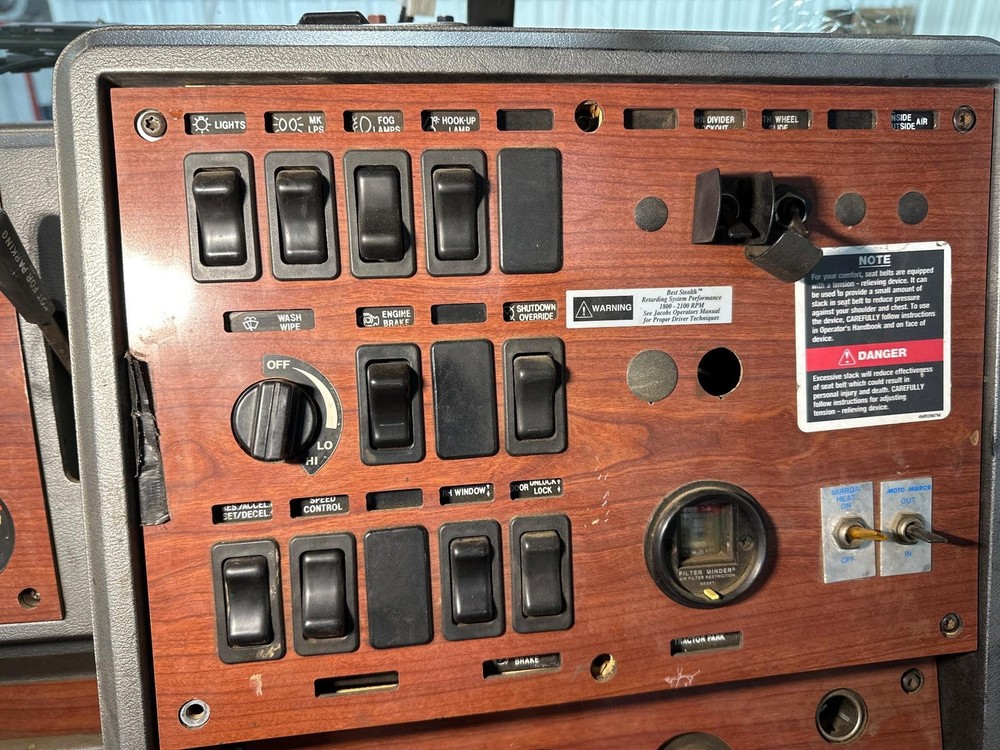 Mack CL600 GAUGE AND SWITCH Dash Panel - Used