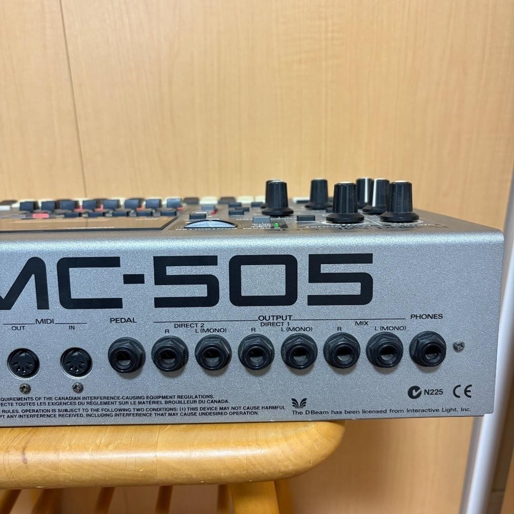 Roland MC-505 Groovebox Rhythm Machine