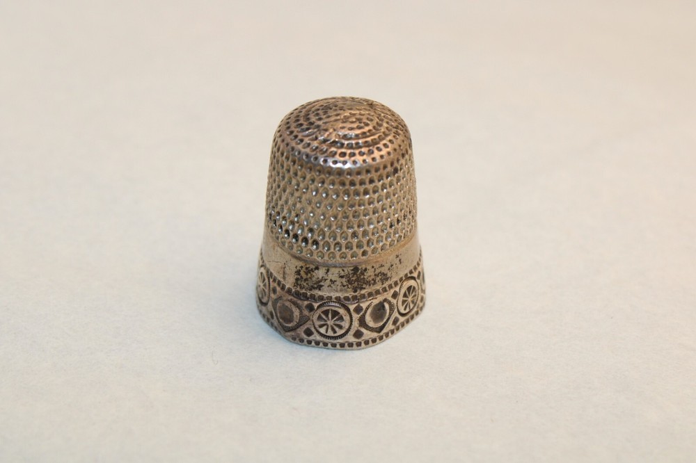 Vintage Sterling Silver Thimble - antique sewing thimble