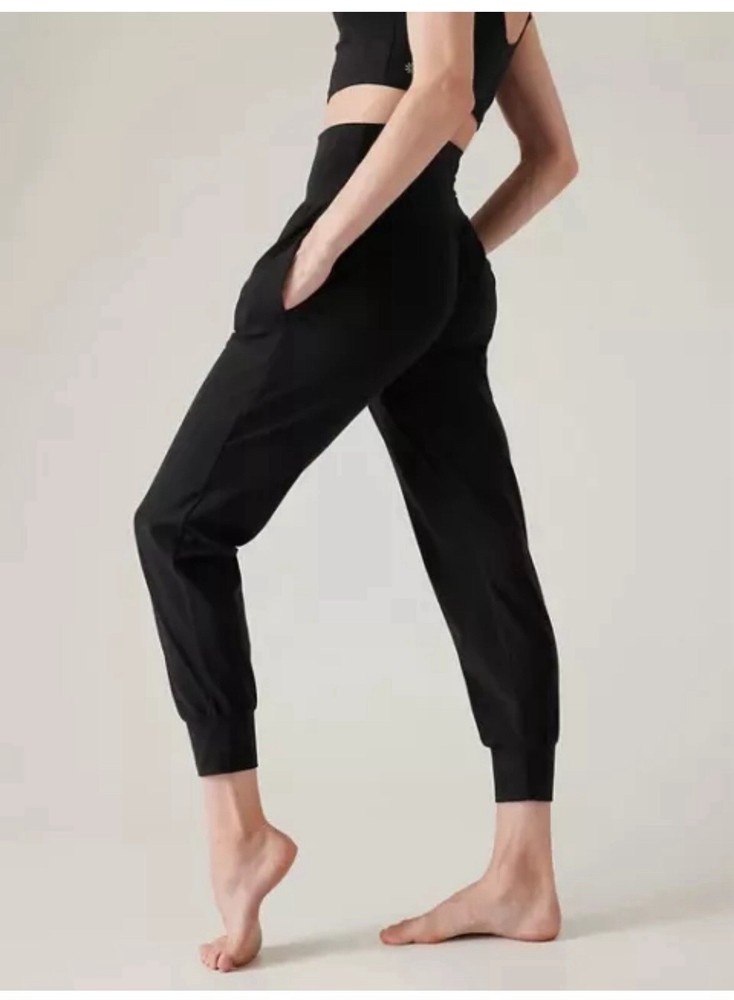 Athleta M Medium Salutation Jogger, Black Joggers SOFT Pants Workout NWT