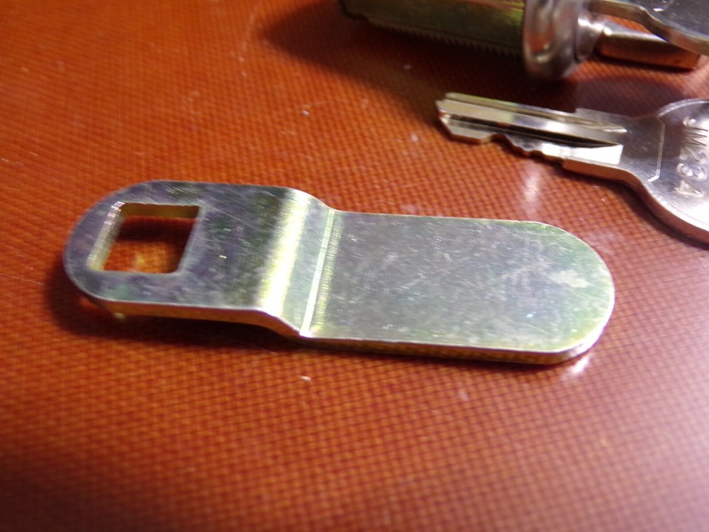 Edsal Sl8 Locker Cylinder Lock, Key (G)