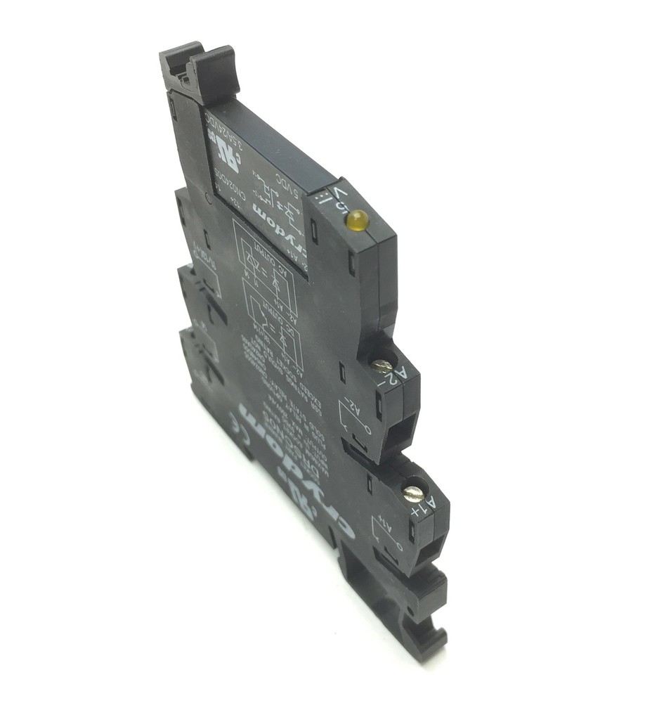 Crydom DRSCN05 Socket w/ CN024D05 Plug-In SSR Solid State Relay Control: 5VDC