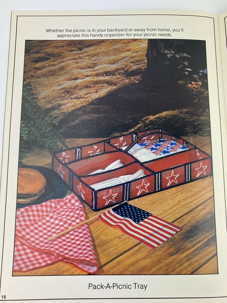 The Kitchen Etc Book Needlework on Plastic Canvas Needlepoint Mrs Putter #7612