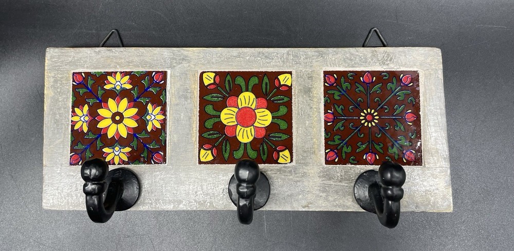 Wood And Decorative Ceramic Tile Wall Hook Key Holder
