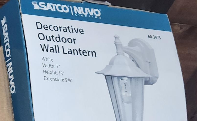 60-3473 *SATCO nuvo* decorative outdoor wall lantern WHITE width 7" height 13"