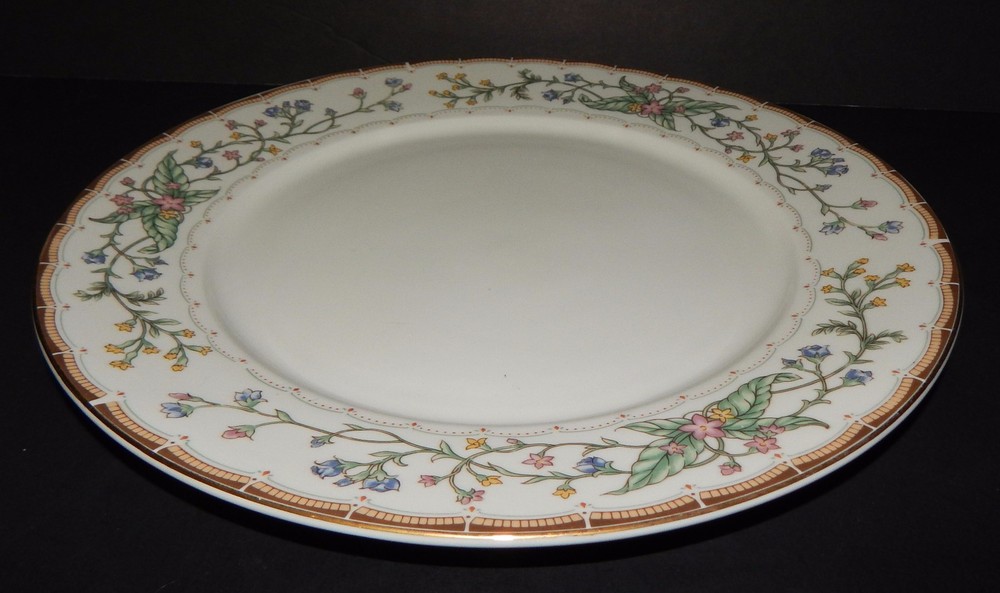 Farberware Wellesley 486 Pattern China White Multi-Color 12" Serving Platter