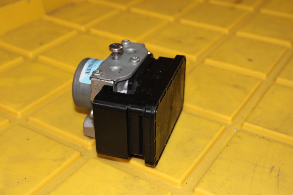 2013 Triumph Daytona 675 ABS OEM ABS PUMP UNIT MODULE