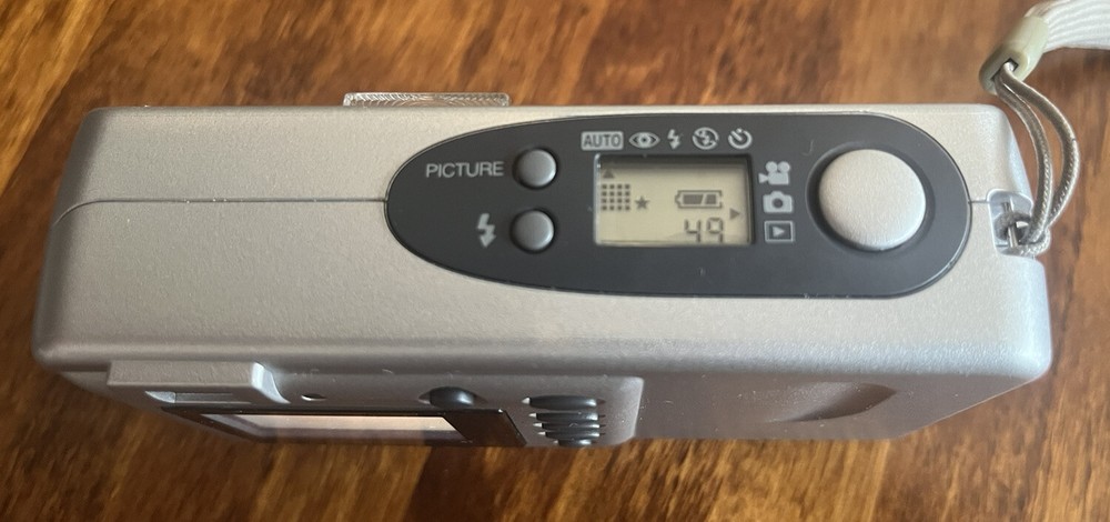 Konica KD-100 1.3MP Compact Digital Camera Silver Fully Tested VGC + Case