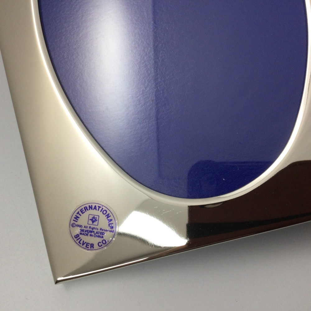 Vintage Triple Folding Silverplated Photo Frame