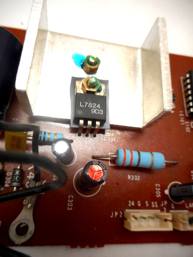 NUMARK TURNTABLE TT1400 - CIRCUIT BOARD - PARTING OUT