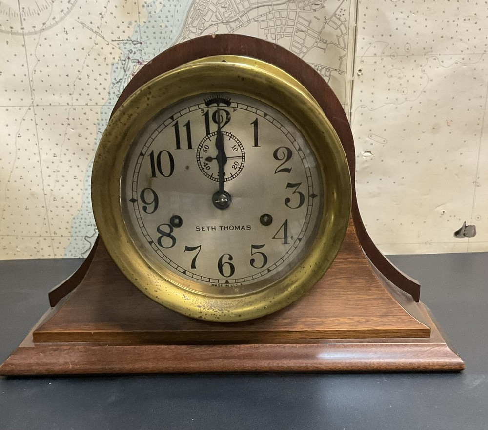 SETH THOMAS NAVY BOAT / SHIPS CLOCK WW2 On Plinth 5.5” Face