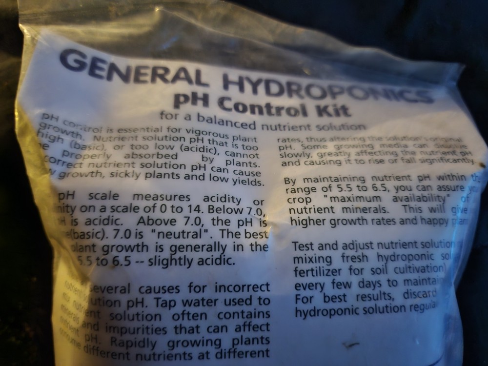 General Hydroponics pH Control Test Kit - GH 8 oz Up Down Adjustment Combo FAST