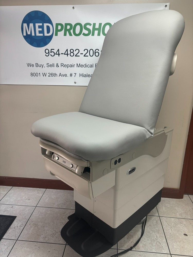 Midmark / Ritter 623 Power Exam Table