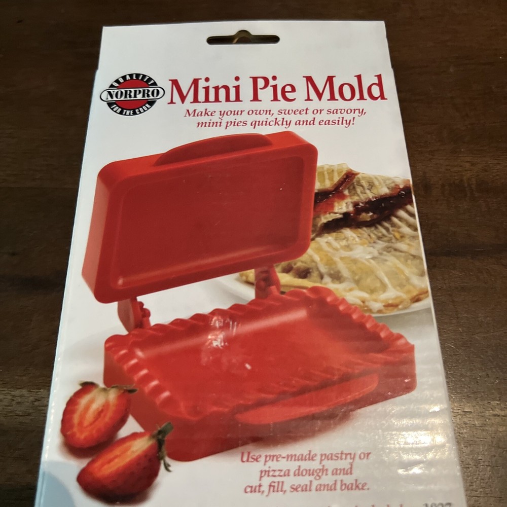 Norpro Mini Plastic Pie Mold 4 ½ x 3 Inches - NEW