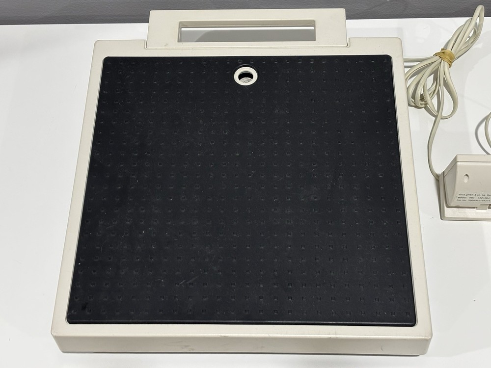Seca 869 Flat Scale with Remote Display 550 lbs/250 kg Capacity Untested