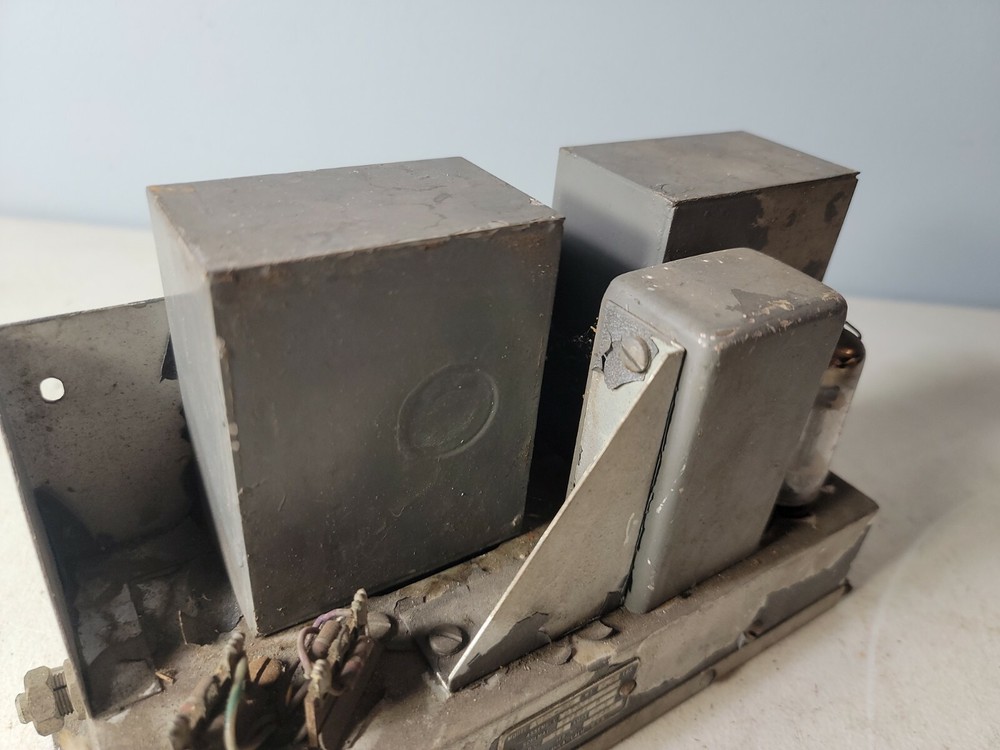 Vintage LEAR POWER SUPPLY UNIT MODEL VCA-2D untested