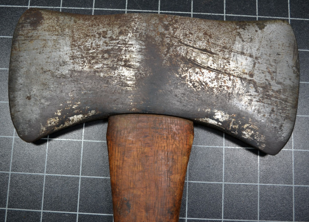 PLUMB - 3 1/2# - DOUBLE BIT AXE - ALL ORIGINAL