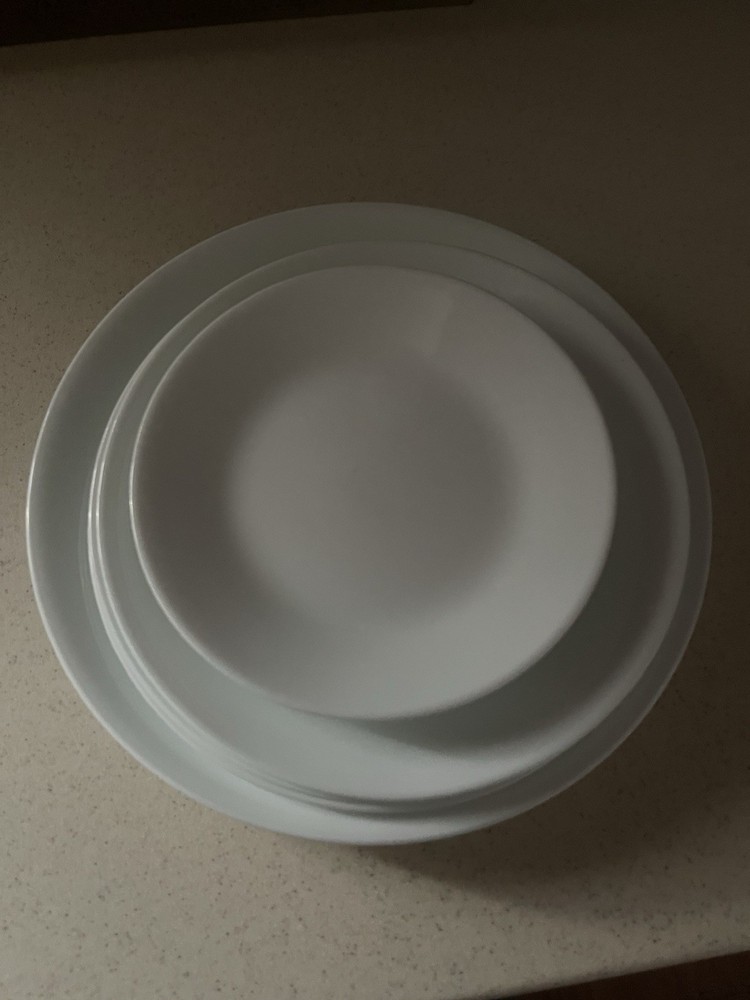 16 Pc Corelle Winter Frost Set For 4.